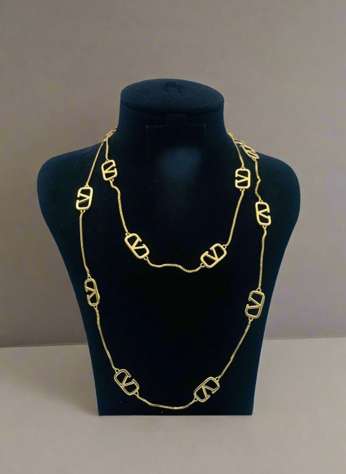Val Inspired | Long Necklace | 18K Gold Plated