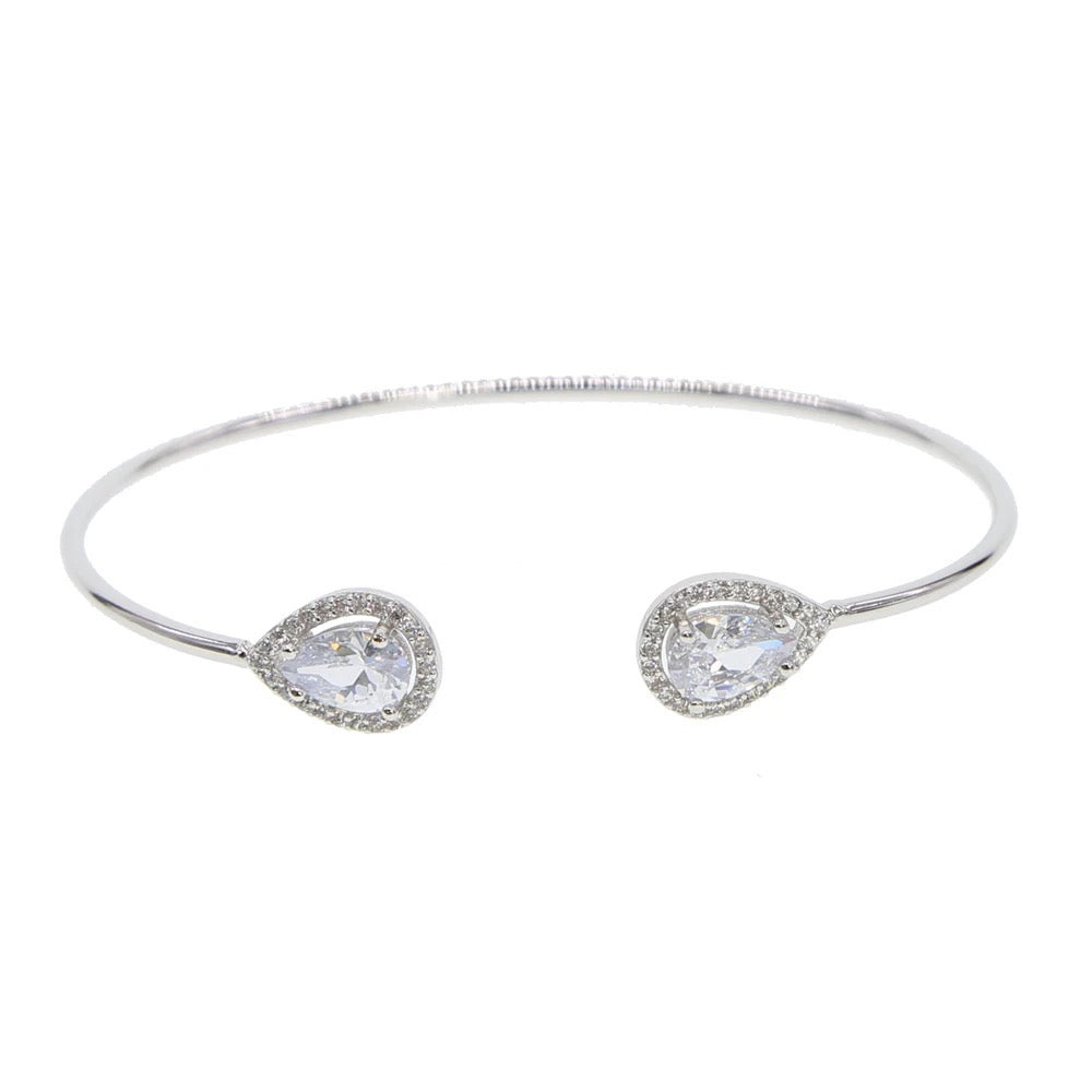 Zaynah Teardrop Bangle Cuff | 18K Gold Plated