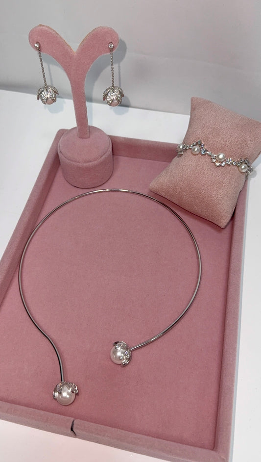 Lily Pearl Set | 18K Gold Plated | Brass